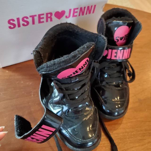JENNI(ジェニィ)のジェーニブーツ👢 キッズ/ベビー/マタニティのキッズ靴/シューズ(15cm~)(ブーツ)の商品写真