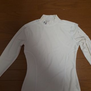 アンダーアーマー(UNDER ARMOUR)のアンダーマンのアンダーです。(アンダーシャツ/防寒インナー)