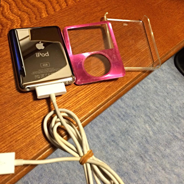第3世代 iPod nano 4GB スマホ/家電/カメラのオーディオ機器(ポータブルプレーヤー)の商品写真