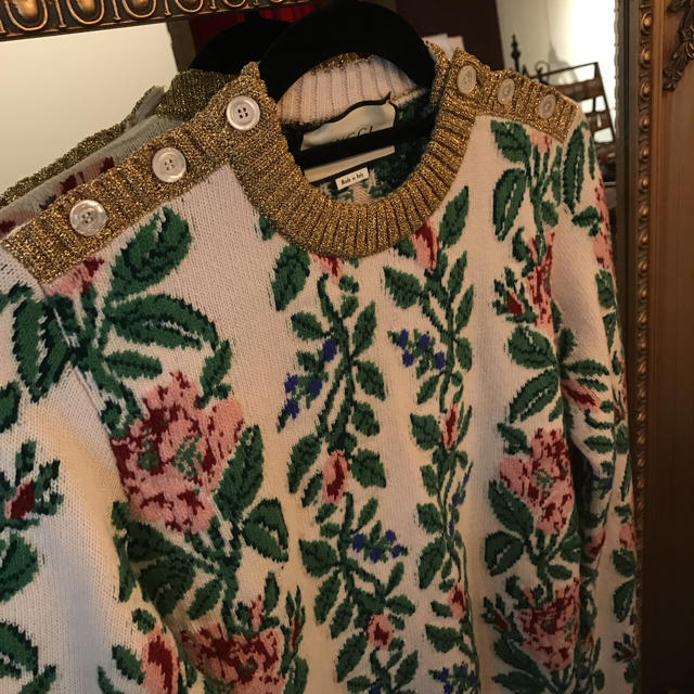 Gucci - GUCCI グッチ セーター 花柄 新品 未使用の通販 by gracias's Gucci - GUCCI グッチ セーター 花柄 新品 未使用の通販 by gracias's