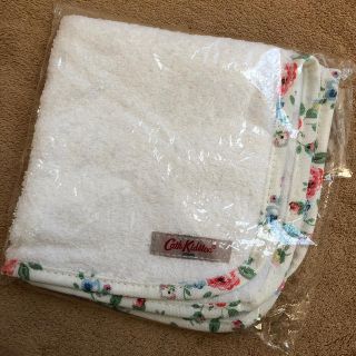 キャスキッドソン(Cath Kidston)の値下げ！キャスキッドソン タオルハンカチ☆新品未開封☆(タオル/バス用品)