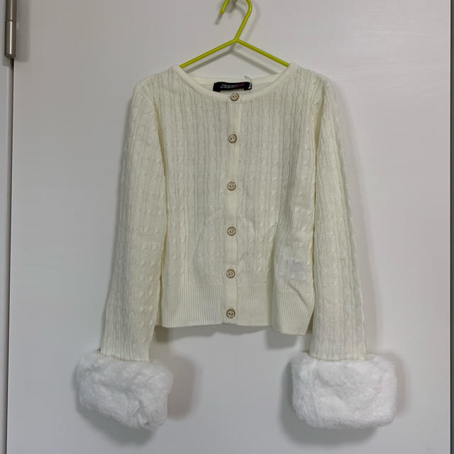 JENNI(ジェニィ)の新品 JENNY ファー付きカーディガン ジェニー 120 130 キッズ/ベビー/マタニティのキッズ服女の子用(90cm~)(カーディガン)の商品写真