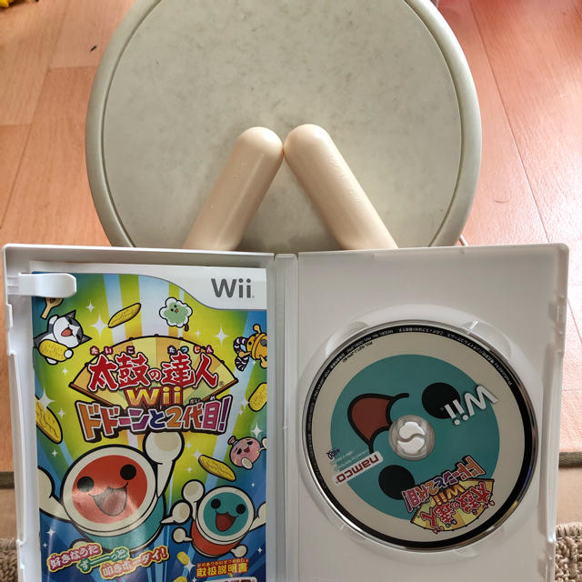 Wii(ウィー)の太鼓の達人Wii ドドーンと2代目 太鼓セット エンタメ/ホビーのゲームソフト/ゲーム機本体(家庭用ゲームソフト)の商品写真