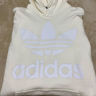 アディダス(adidas)のアディダス パーカー オフホワイト(パーカー)