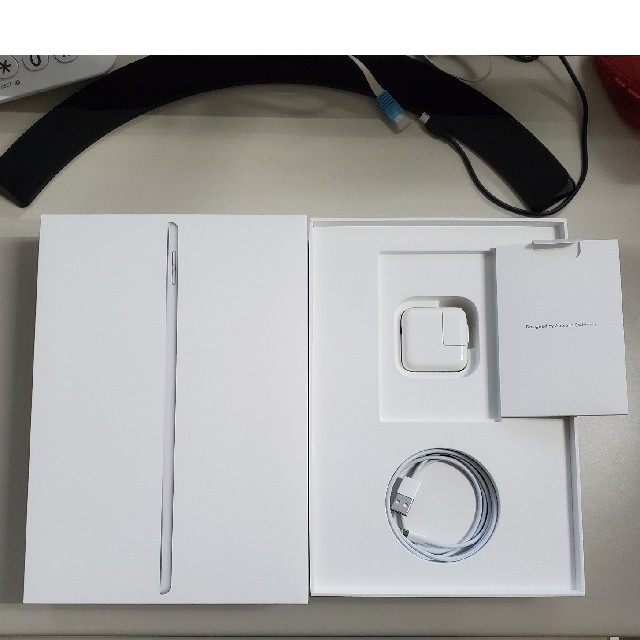 iPad 7世代 WiFiモデル 32GB+おまけ 2