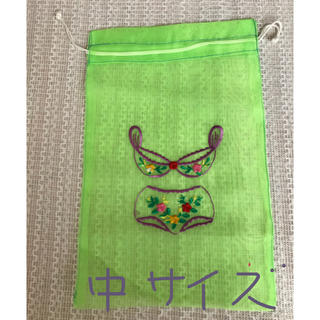 ︎【新品 未使用】ベトナム 刺繍 薄布の巾着  〔中〕 F(ポーチ)