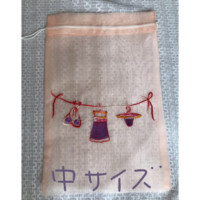 ︎【新品 未使用】ベトナム 刺繍 薄布の巾着  〔中〕J と〔大〕E ハンドメイドのファッション小物(ポーチ)の商品写真