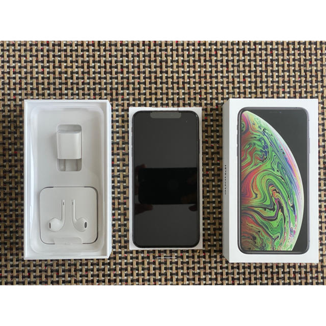 未使用品 iPhone Xs Max 512GB スペースグレイ SIMフリー