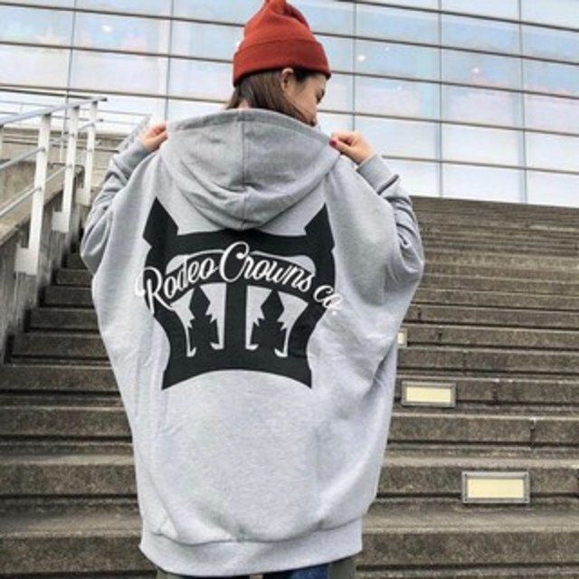 今期完売✩RODEO CROWNS✩RCWB✩ビッグクラウンルーズジップパーカー