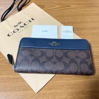 コーチ(COACH)の最新モデル　日本未入荷　COACH　長財布　シグネチャー　ブラウン×ミッドナイ　(長財布)