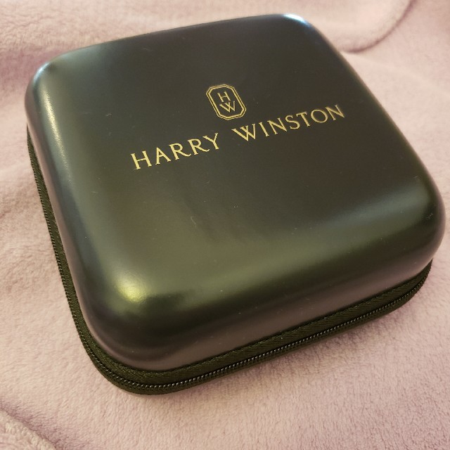 HARRY WINSTON(ハリーウィンストン)のハリーウィンストン　時計ケース　ウォッチケース　非売品 レディースのファッション小物(腕時計)の商品写真