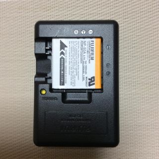 フジフイルム(富士フイルム)の富士フィルム バッテリーチャージャーとバッテリー  BC-45W  NP-50A(バッテリー/充電器)