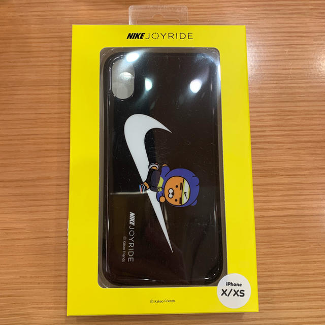 NIKE(ナイキ)のNIKI×KAKAO FRIENDS コラボ iPhoneX/XS ケース 黒 スマホ/家電/カメラのスマホアクセサリー(iPhoneケース)の商品写真