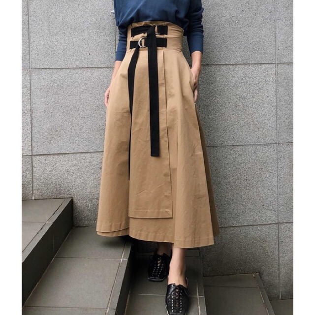 DOUBLE TAPE BELT SKIRT