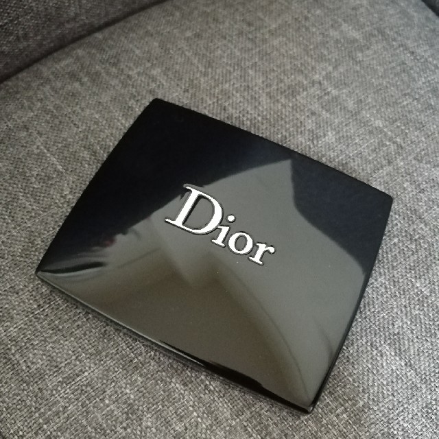 Dior(ディオール)のディオール　サンク　クルール　887 スリム コスメ/美容のベースメイク/化粧品(アイシャドウ)の商品写真