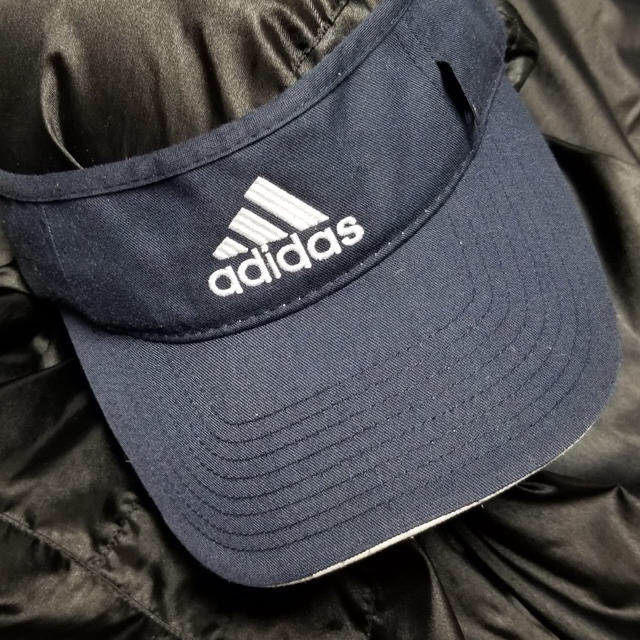 adidas(アディダス)のadidas サンバイザー スポーツ/アウトドアのテニス(その他)の商品写真