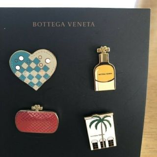 ボッテガヴェネタ(Bottega Veneta)の5(月)10時タイムセール⏰💥🏃💨非売品 ボッテガヴェネタ ピンバッジ (その他)