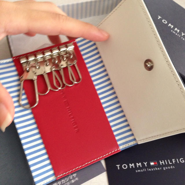 TOMMY HILFIGER(トミーヒルフィガー)のトミーヒルフィガー☆キーケース レディースのファッション小物(キーホルダー)の商品写真