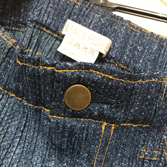 PLEATS PLEASE ISSEY MIYAKE - プリーツプリーズ デニム転写パンツの