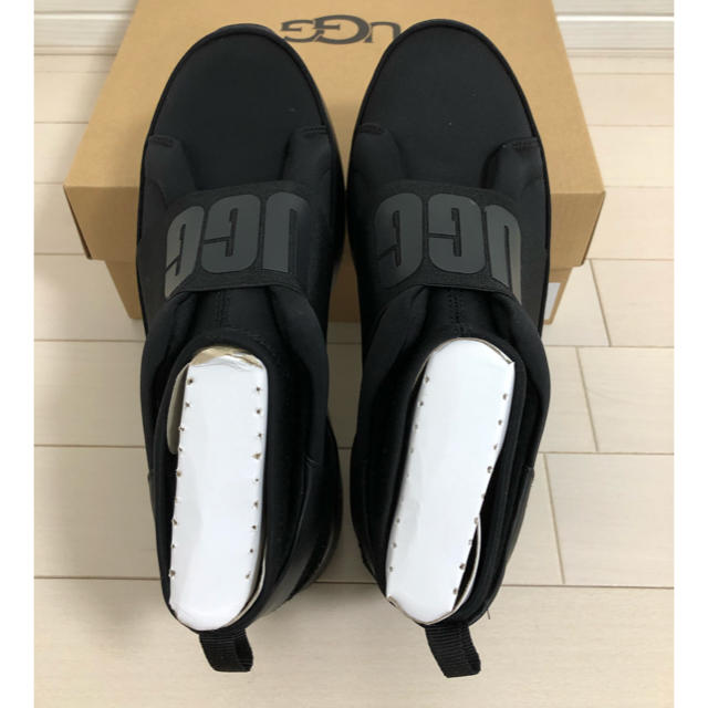UGG(アグ)の【resouru様専用】24.5 UGG NEUTRA スニーカー ブラック レディースの靴/シューズ(スニーカー)の商品写真