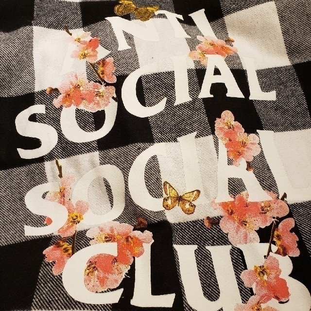 ANTI(アンチ)のANTI SOCIAL SOCIAL CLUB【Mサイズ】
 メンズのトップス(シャツ)の商品写真