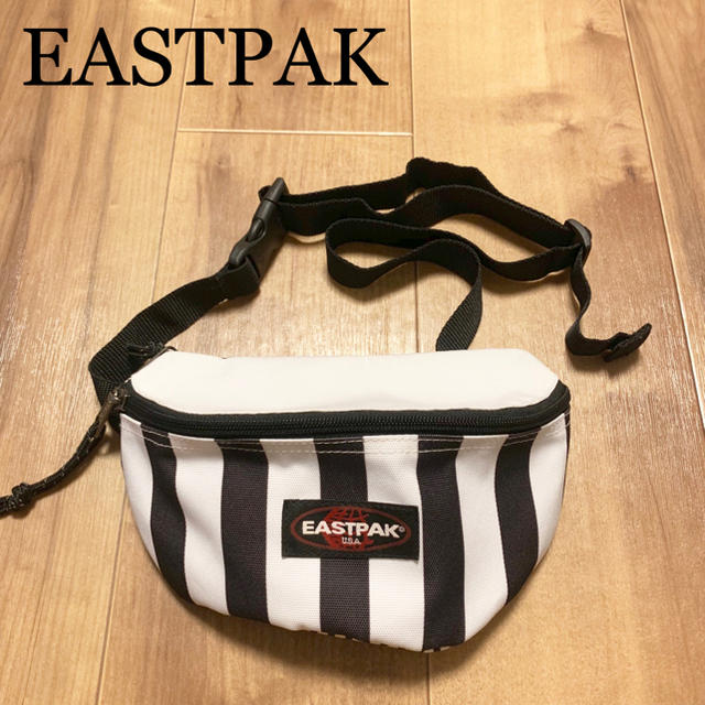 EASTPAK(イーストパック)の★未使用★EASTPAK イーストパック ミニショルダーバッグ 白 黒 ポーチ メンズのバッグ(ショルダーバッグ)の商品写真