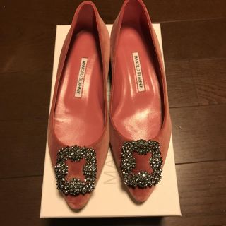 マノロブラニク(MANOLO BLAHNIK)の出品未使用 マロノブラニク ハンギシ ピンクベロアシューズ ドゥロワー  (ハイヒール/パンプス)