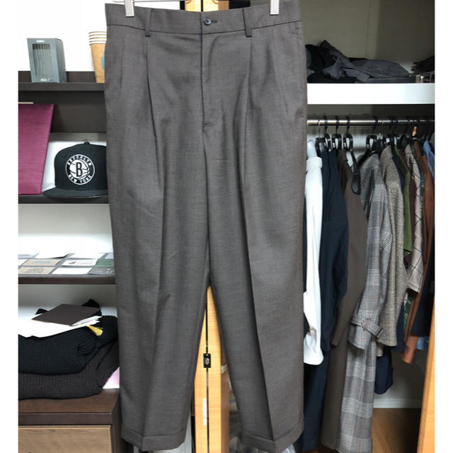 COMOLI(コモリ)の18aw THEE high-rise wide trousers  メンズのパンツ(スラックス)の商品写真