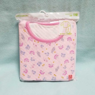 ユニクロ(UNIQLO)の新品☆110/キルトパジャマ(花柄)ピンク☆ユニクロ(パジャマ)
