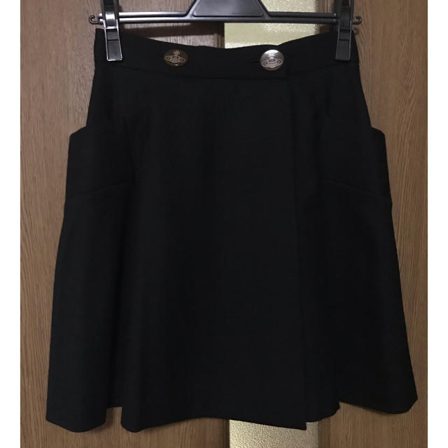 Vivienne Westwood(ヴィヴィアンウエストウッド)のVivienne Westwoodスカート レディースのスカート(ひざ丈スカート)の商品写真