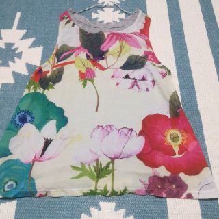 ザラ(ZARA)の21 タンクトップ？　花柄(タンクトップ)