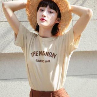 ローリーズファーム(LOWRYS FARM)のLOWRYSFARM  ロゴTシャツ  ブラウン(Tシャツ(半袖/袖なし))