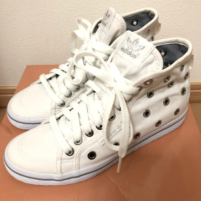 Adidas Adidas アディダス スニーカー ハイカットの通販 By 布シール アディダスならラクマ Adidas Adidas アディダス スニーカー ハイカットの通販 By 布シール アディダスならラクマ