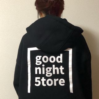 ホワイト系,FREE SIZE買い保障できる 【新品】goodnight5tore パーカー 公式の パーカー goodnight5tore パーカー