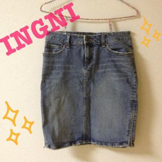 イング(INGNI)の両側スリット♡タイトデニムスカート♡(ひざ丈スカート)