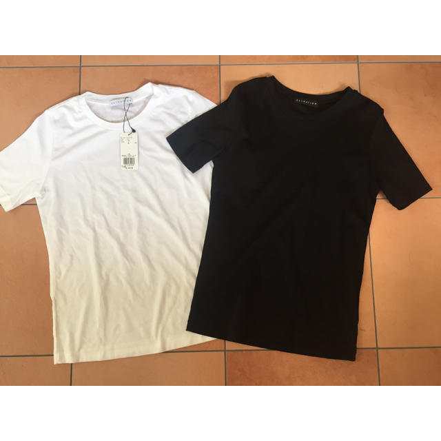 ESTNATION(エストネーション)のケイナ様専用:ESTNATION Tシャツ 白 黒 ２枚セット 38サイズ レディースのトップス(Tシャツ(半袖/袖なし))の商品写真