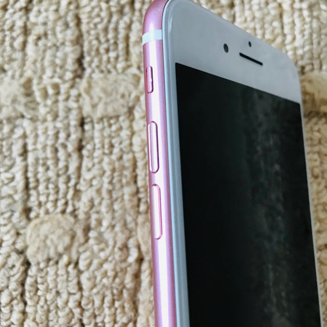 Apple(アップル)のnakamura様専用@iPhone7plus ローズゴールド 128GB  スマホ/家電/カメラのスマートフォン/携帯電話(スマートフォン本体)の商品写真