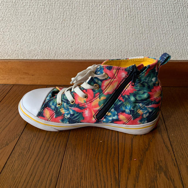 VANS - VANS 花柄ハイカットスニーカーの通販 by とも's shop