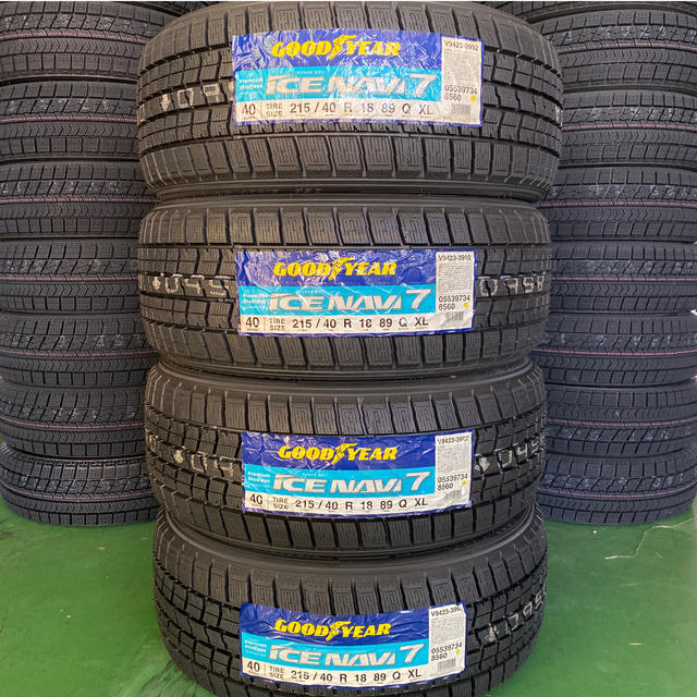 【送料無料】 グッドイヤー215/40R18新品スタッドレス4本セット