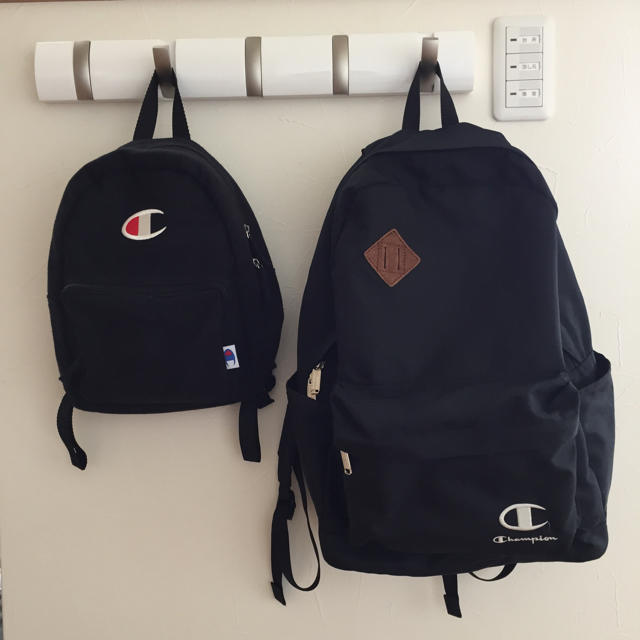 Champion(チャンピオン)の※ゆりあ2222様専用です！※champion BLACK リュック 親子セット キッズ/ベビー/マタニティのこども用バッグ(リュックサック)の商品写真