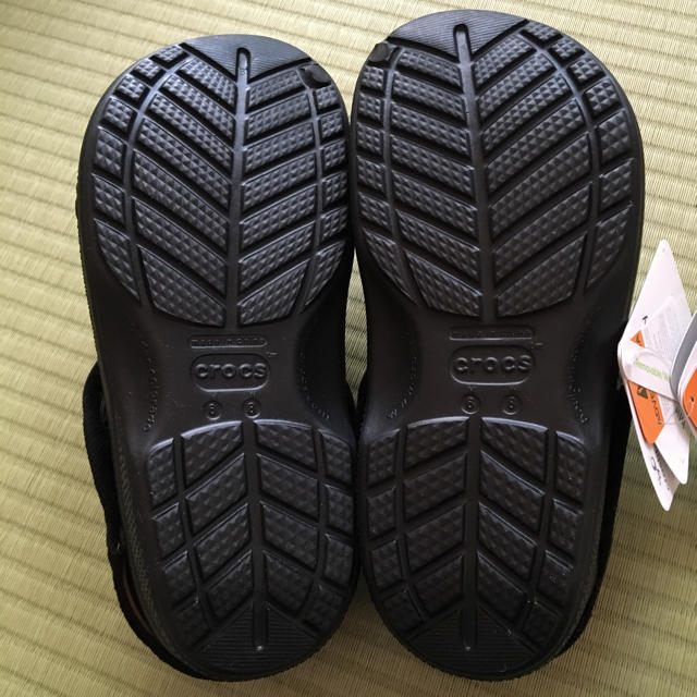 crocs(クロックス)の新品未使用 クロックス ブリッツェン M6W8 黒 レディースの靴/シューズ(サンダル)の商品写真