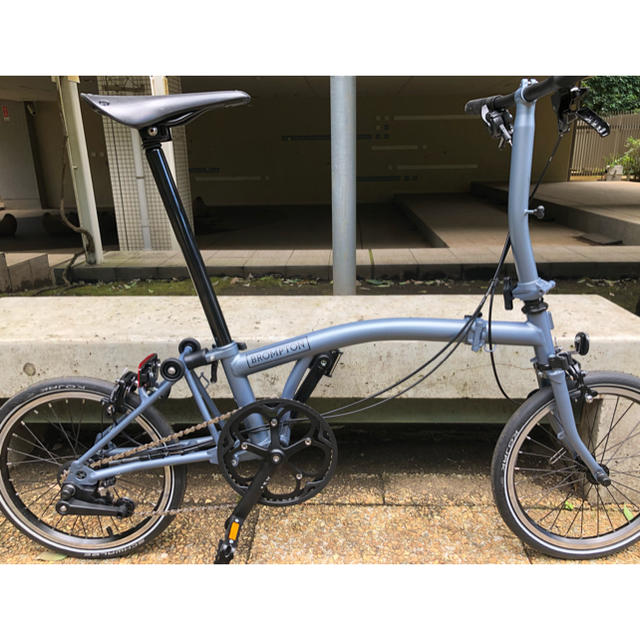 BROMPTON(ブロンプトン)の2019年ブロンプトン W12 限定100台 メタリックブルー日本未発売30万円 スポーツ/アウトドアの自転車(自転車本体)の商品写真