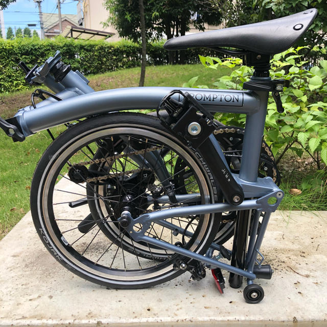 BROMPTON(ブロンプトン)の2019年ブロンプトン W12 限定100台 メタリックブルー日本未発売30万円 スポーツ/アウトドアの自転車(自転車本体)の商品写真