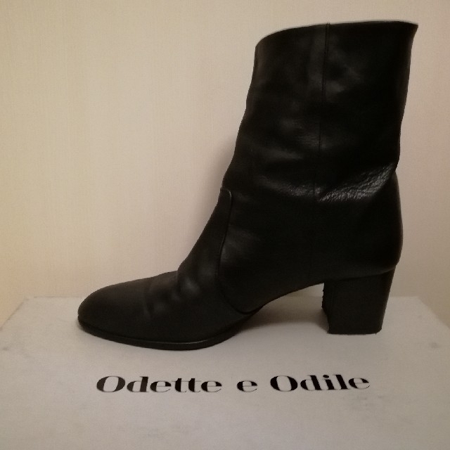 Odette e Odile(オデットエオディール)のオデットオディール　ショートブーツ　24.5 レディースの靴/シューズ(ブーツ)の商品写真