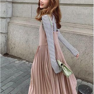 ザラ(ZARA)の【新品】おしゃれ度アップ★デザインワンピース キャミワンピ プリーツ(ロングワンピース/マキシワンピース)