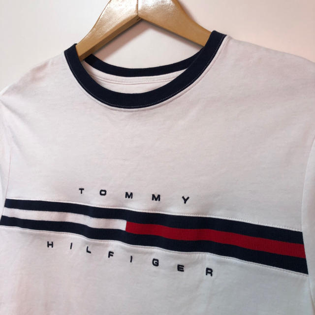 TOMMY HILFIGER(トミーヒルフィガー)のTOMMY HILFIGER  フラッグプリント Tシャツデカロゴ メンズのトップス(Tシャツ/カットソー(半袖/袖なし))の商品写真