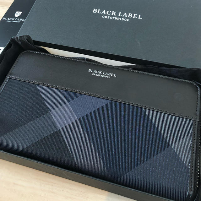 BLACK LABEL CRESTBRIDGE(ブラックレーベルクレストブリッジ)の新品 ラウンドジップ ブラックレーベル クレストブリッジ 長財布 バーバリー メンズのファッション小物(長財布)の商品写真