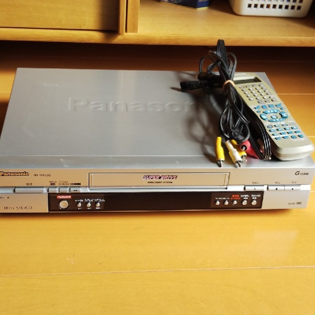 Panasonic(パナソニック)のビデオデッキ　Panasonic　動作確認済　2002年製 スマホ/家電/カメラのテレビ/映像機器(その他)の商品写真
