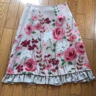 ジルスチュアート(JILLSTUART)のジュスカ花柄ウールフリルスカート美品(ひざ丈スカート)