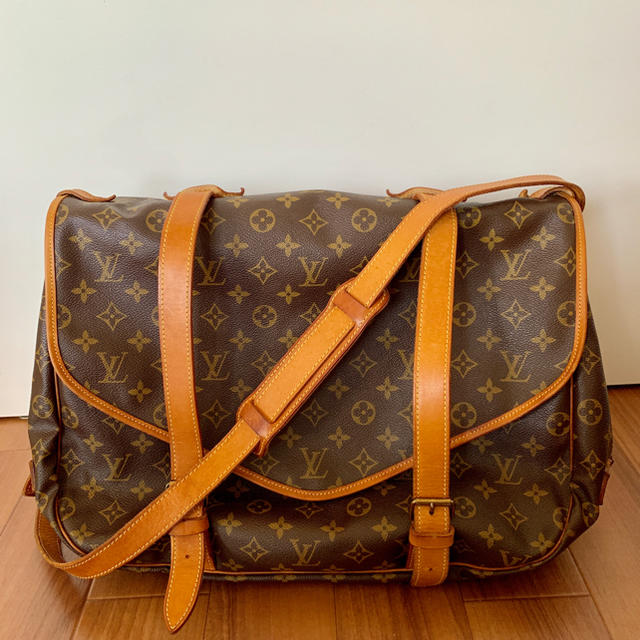 LOUIS VUITTON ソミュール43レディース